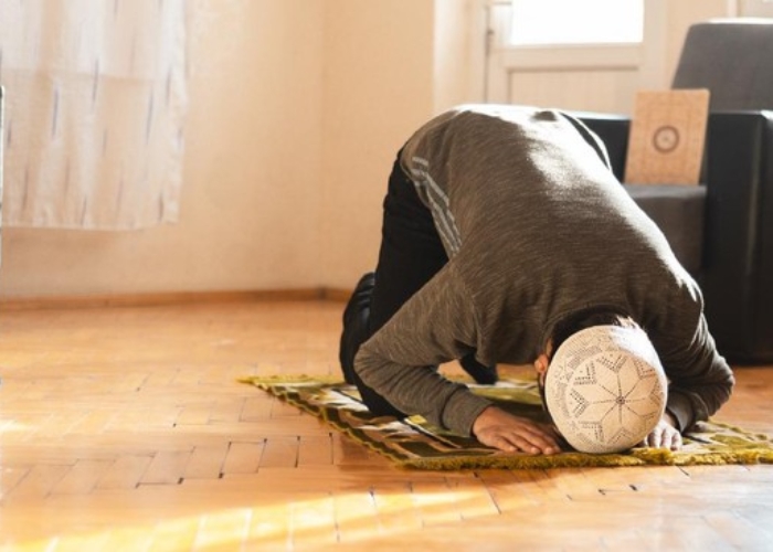 Tata Cara Sholat Lil Unsil Qabr Untuk Meringankan Beban Siksa Kubur