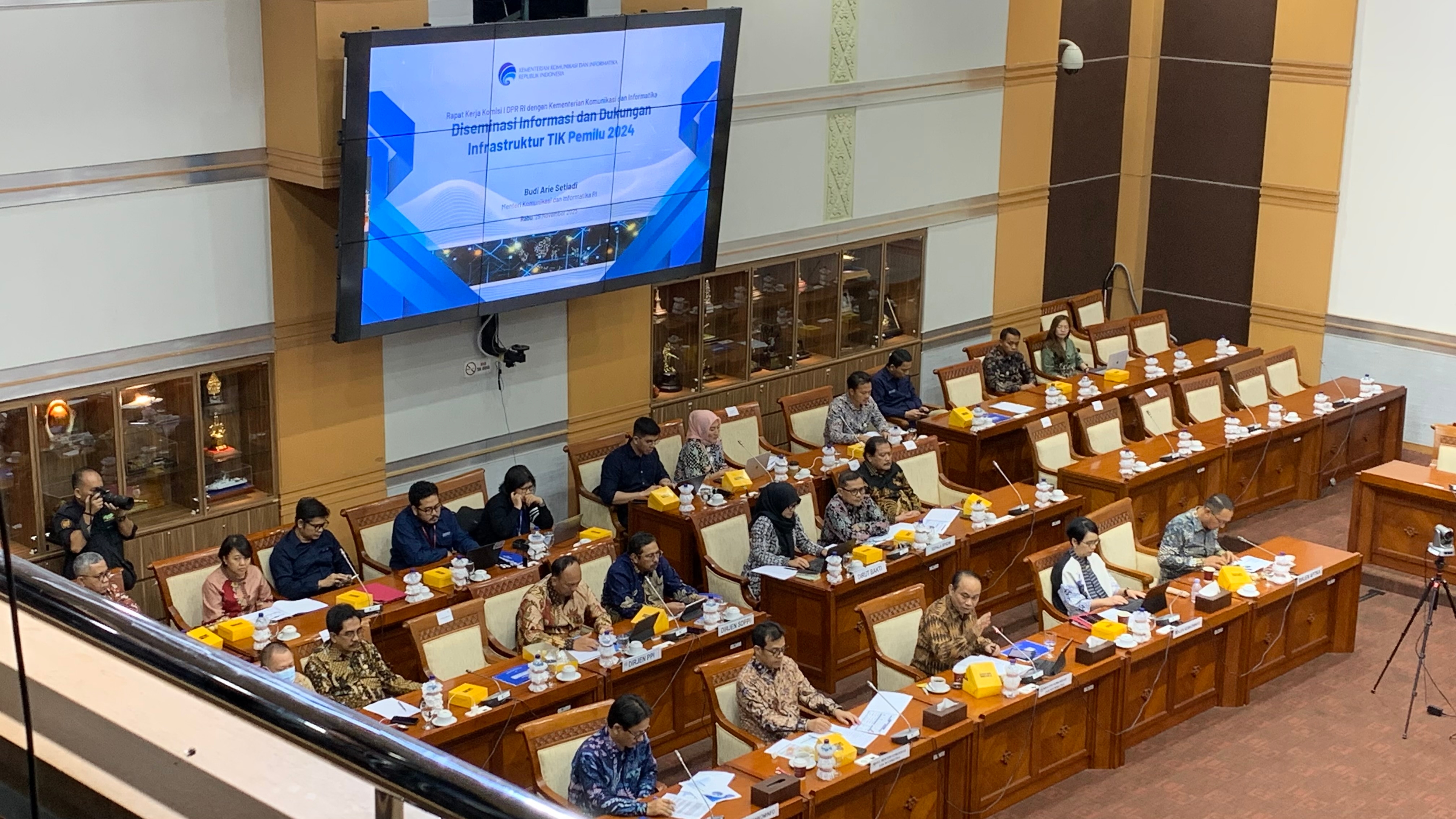 Sosialisasikan Pemilu Damai, Menkominfo Andalkan SMS Blast