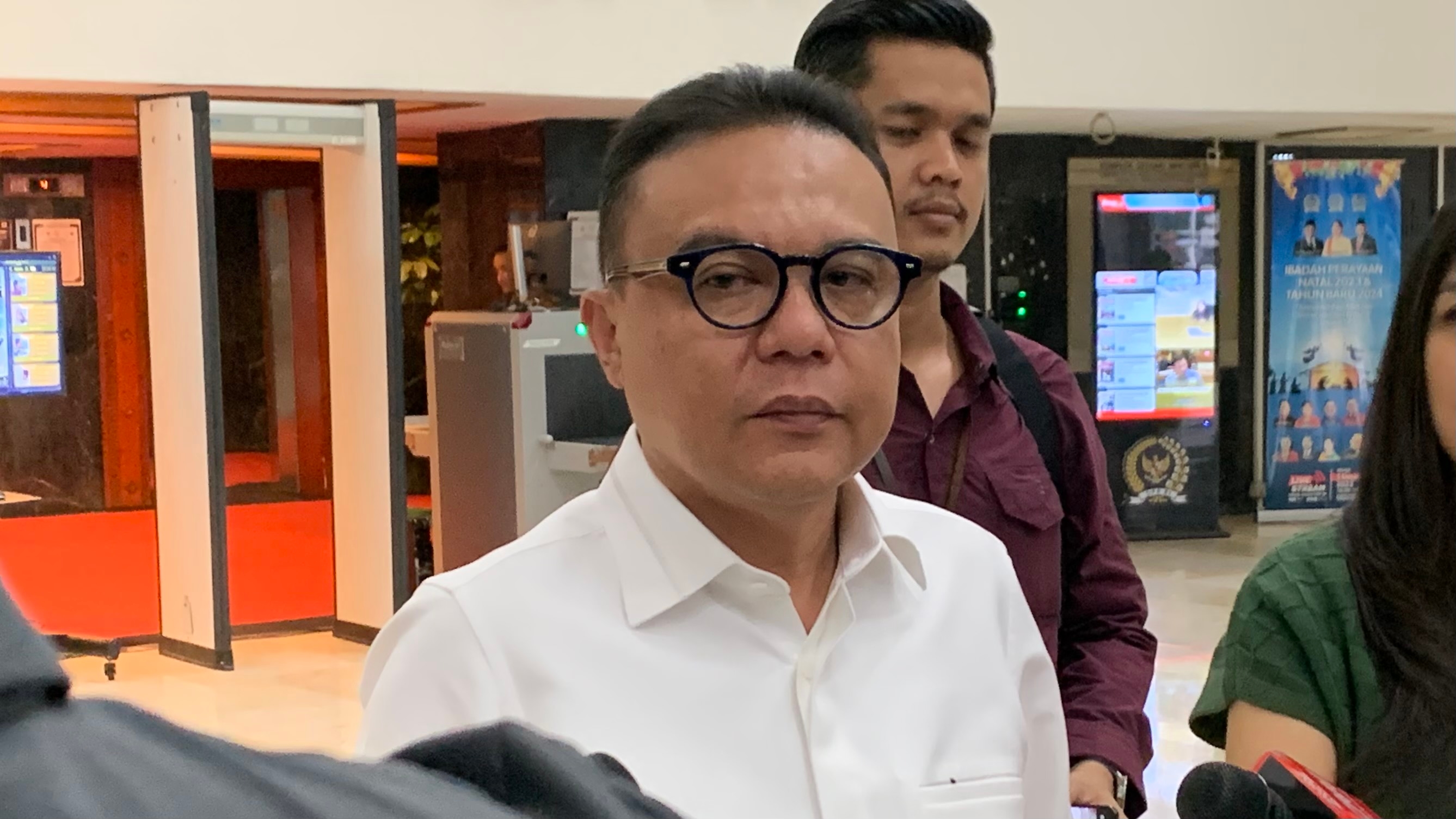 Tanpa Disurati Mahfud, DPR Sudah Sepakat Tunda Pengesahan RUU MK