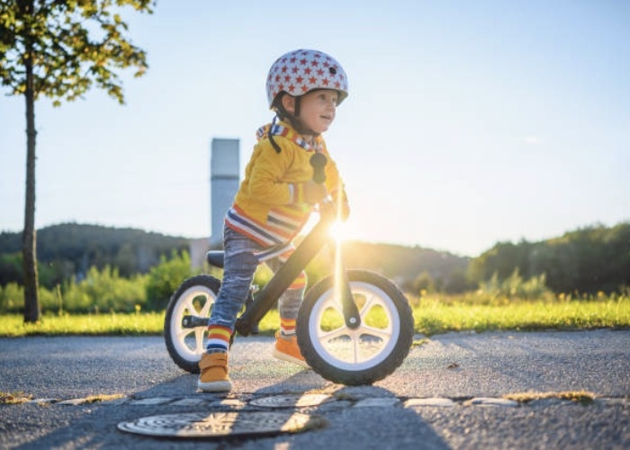 Balance Bike: Alat Seru untuk Mengasah Keseimbangan dan Otak Si Kecil