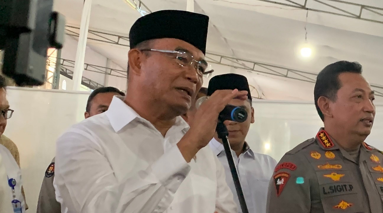 Tinjau Gereja Katedral, Menko PMK Sampaikan Pesan Toleransi Beragama