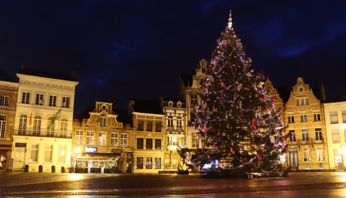 Waspada Badai Pia, Lansia Tewas Akibat Tertimpa Pohon Natal Raksasa di Belgia