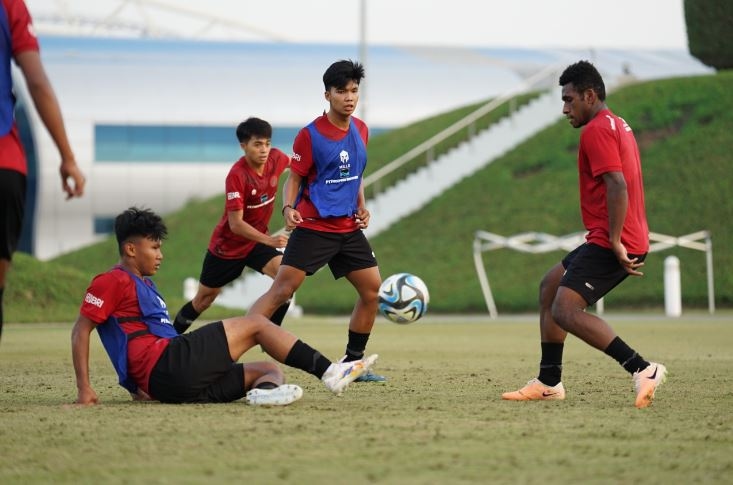 TC Timnas Indonesia U-20 di Qatar Masuk Sesi Taktik, Iqbal Gwijangge Ingin ke Piala Dunia U-20
