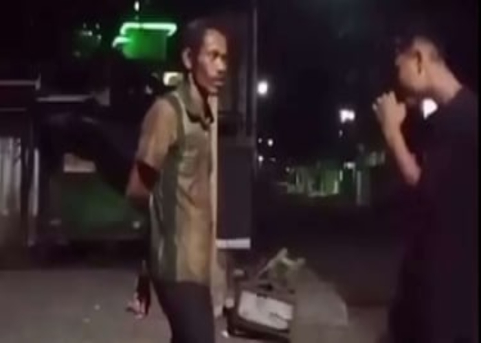 Viral Pria Menganiaya ODGJ di Ende NTT, Begini Hukum Berbuat Zalim Terhadap Orang Lain