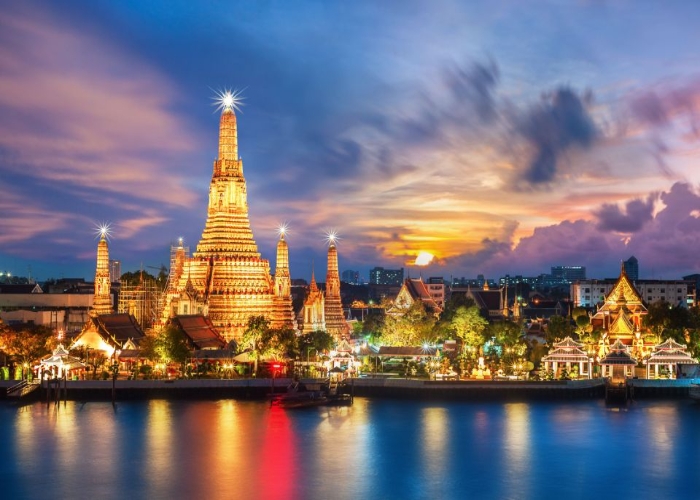 Destinasi Wisata Religi: Panduan Lengkap Berwisata ke Wat Arun, Bangkok