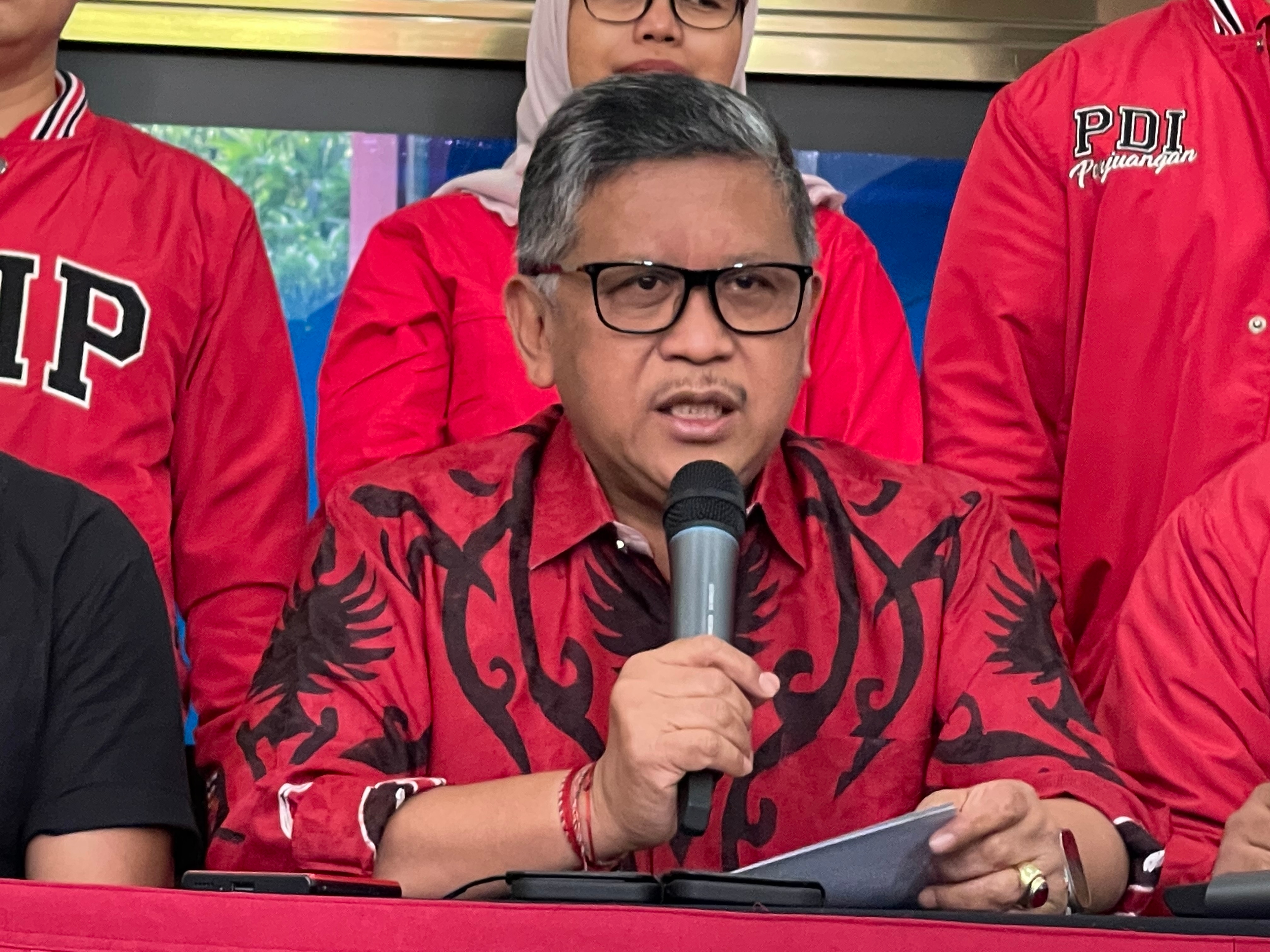 Fraksi PDIP Belum Umumkan Perkembangan Hak Angket, Hasto Beri Penjelasan!