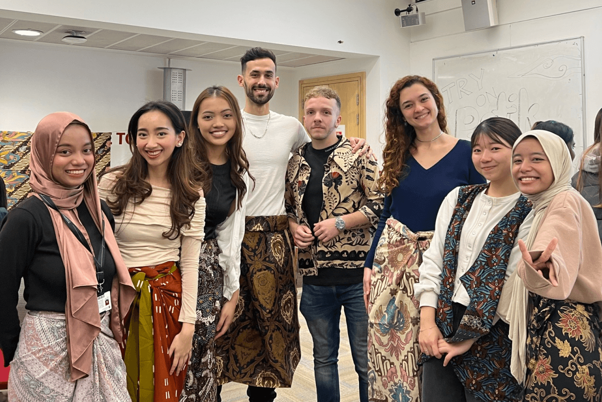 Apa yang Dimaksud dengan Komunikasi Lintas Budaya? Mengungkap Gagasan dengan Jelas