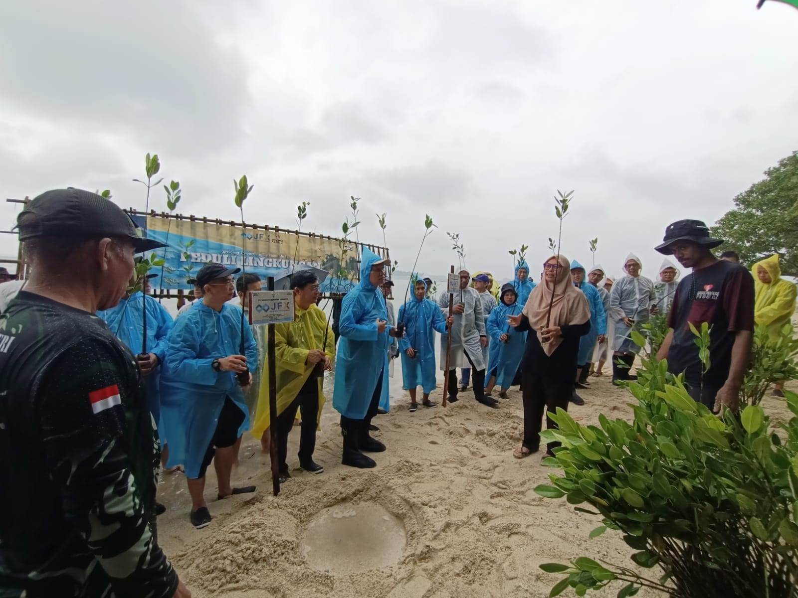Jakarta Futures Exchange Bersama Artha Graha Peduli Gelar CSR Tanam Mangrove dan Lepas Satwa di Pulau Sebaru