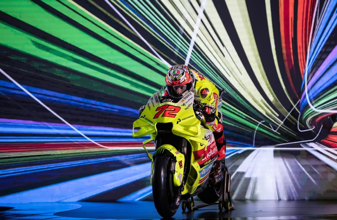 Tunggangi 'Ducati Bekas', Marco Bezzecchi tak Khawatir Bersaing dengan Bagnaia dan Martin