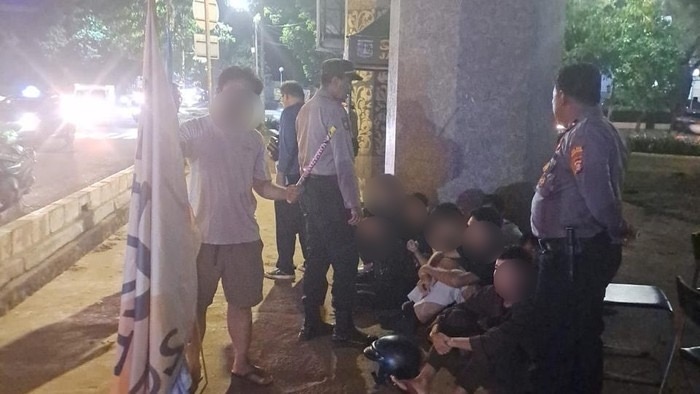 Konvoi Motor Sambil Nyalakan Petasan, 10 Remaja di Pesanggrahan Diamankan Polisi
