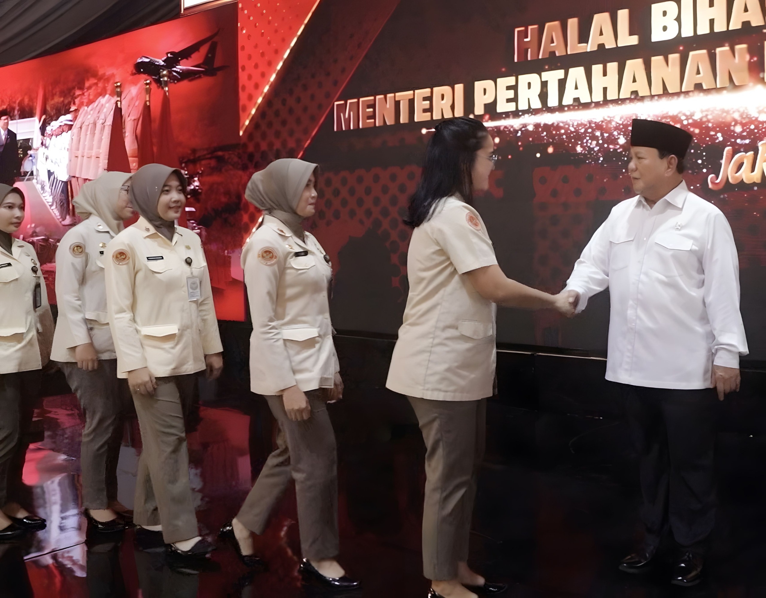 Halalbihalal Bareng 1.000 Pegawai Kemhan, Prabowo Ingatkan Pentingnya Pertahanan yang Kuat untuk Indonesia