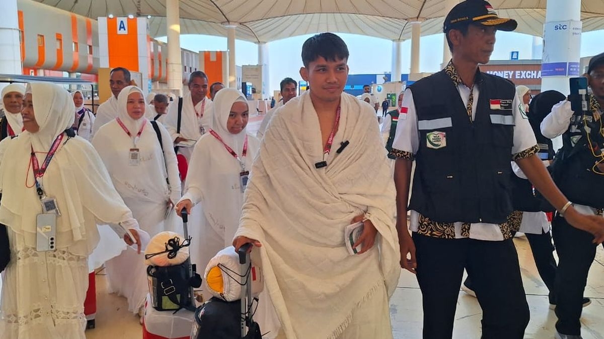 Berangkat ke Tanah Suci untuk Naik Haji, Witan Doakan Timnas Lolos Piala Dunia