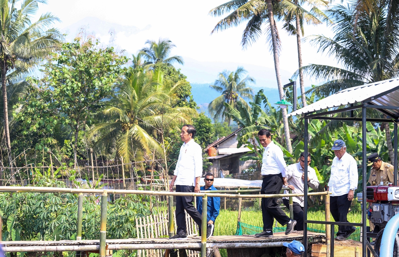 Setelah Klaten dan Karanganyar, Presiden dan Mentan Tinjau Pompanisasi di Kabupaten Semarang