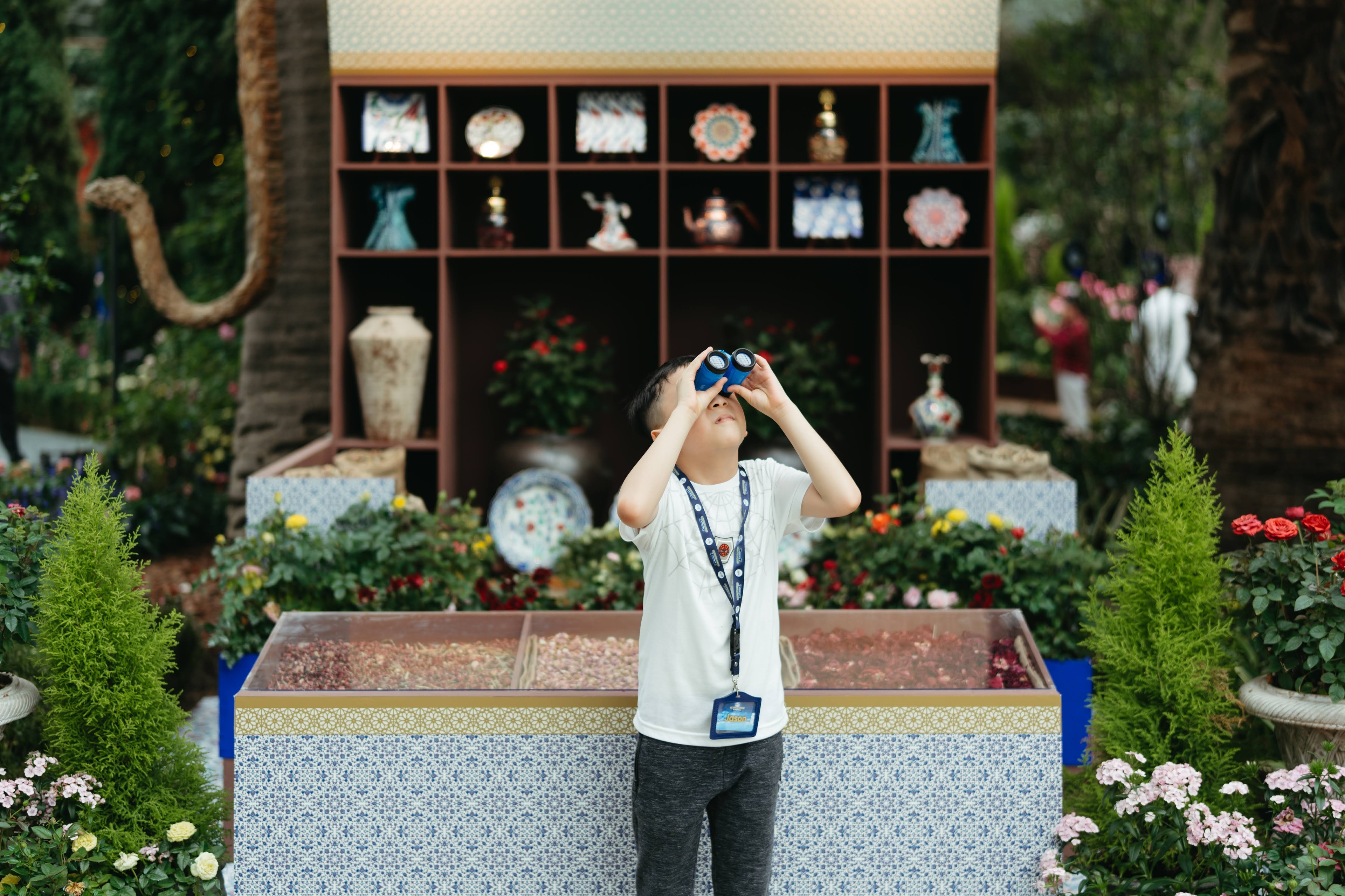 Nutrilon Royal Science Camp to Singapore Kenalkan Science Sejak Dini ke Si Kecil