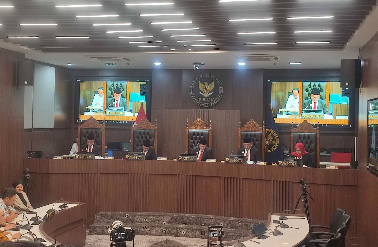 Fakta Persidangan: Mantan Ketua KPU Hasyim Asy'ari Bahas Celana Dalam hingga Paksa Korban Berhubungan Badan