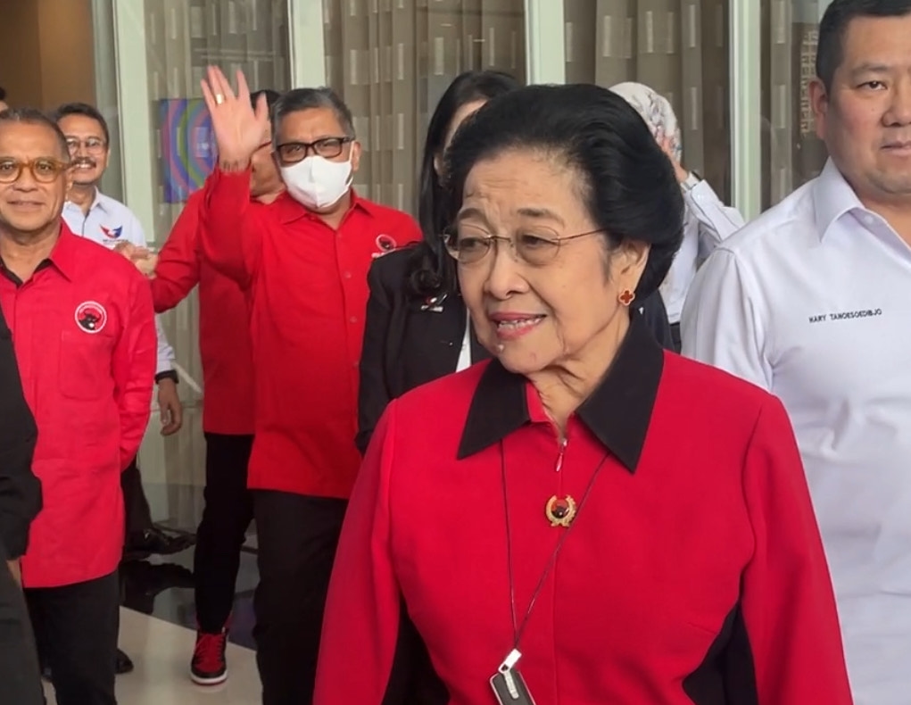 Megawati Bela Hasto: Kamu Siapa Rossa? Saya Enggak Takut!