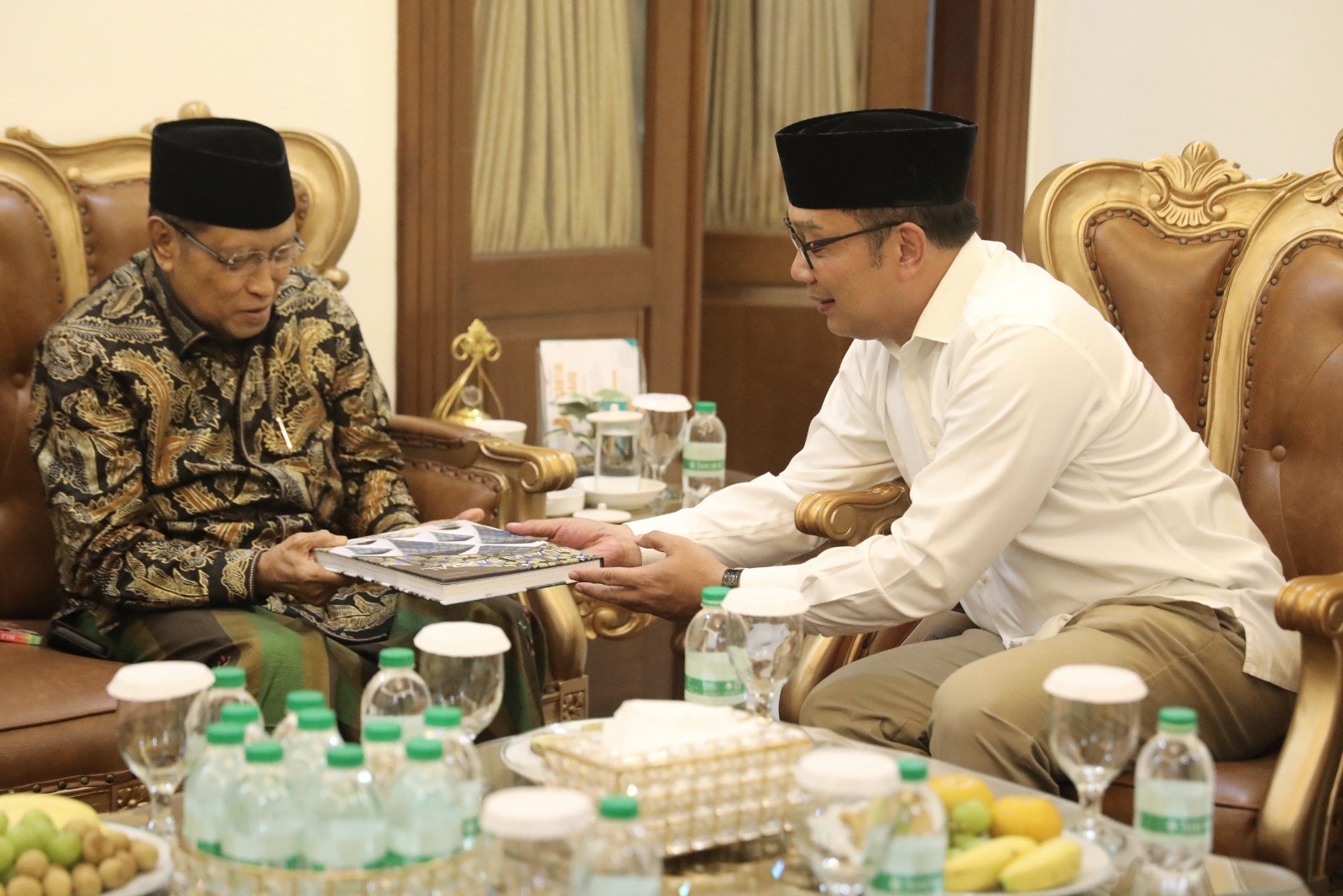 Ridwan Kamil Silaturahmi ke Pesantren Kyai Said Aqil, Didoakan Lancar di Pilgub Jakarta 2024