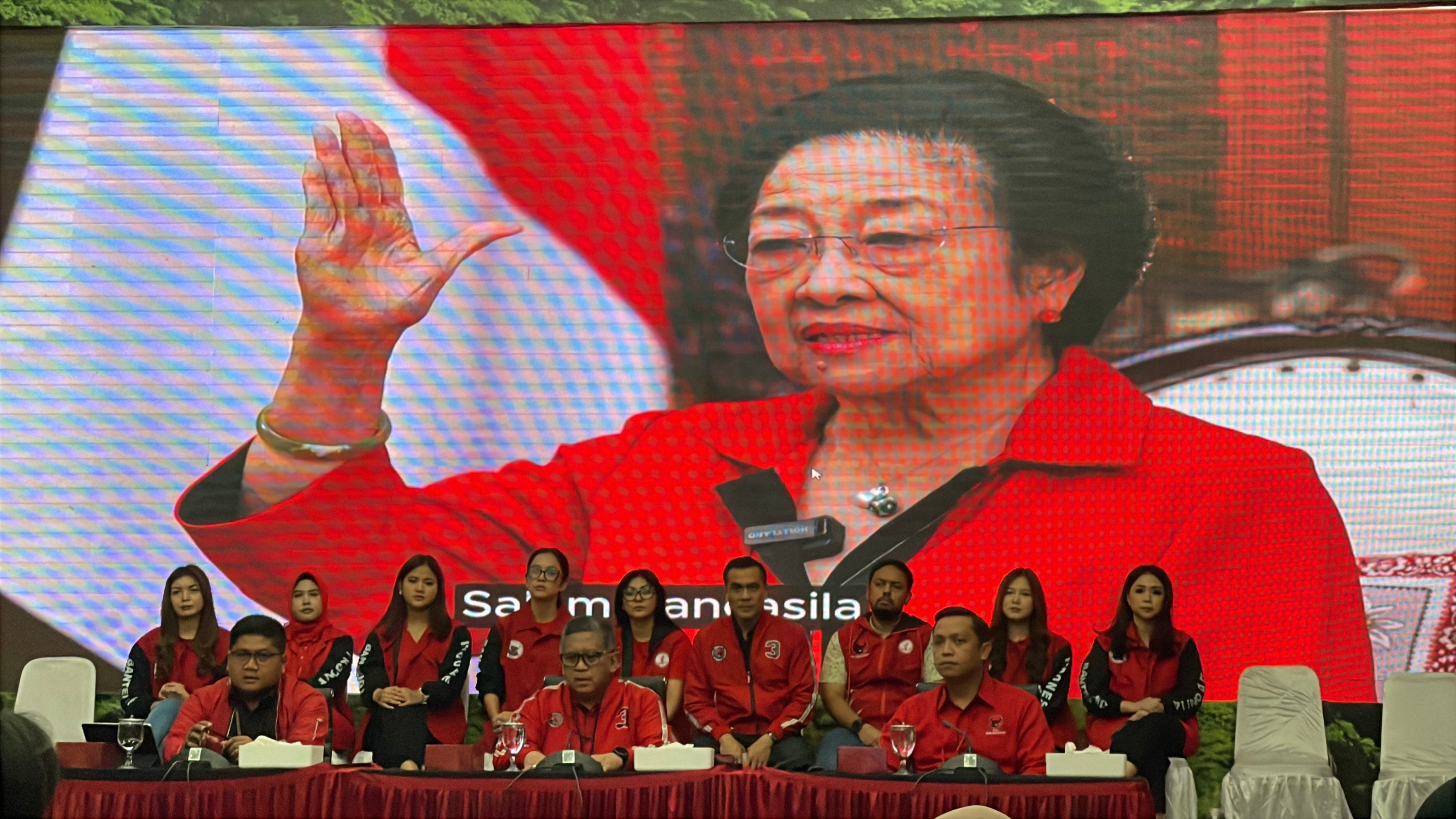 Kandang Banteng di Jateng Roboh, Megawati Serukan Perlawanan!