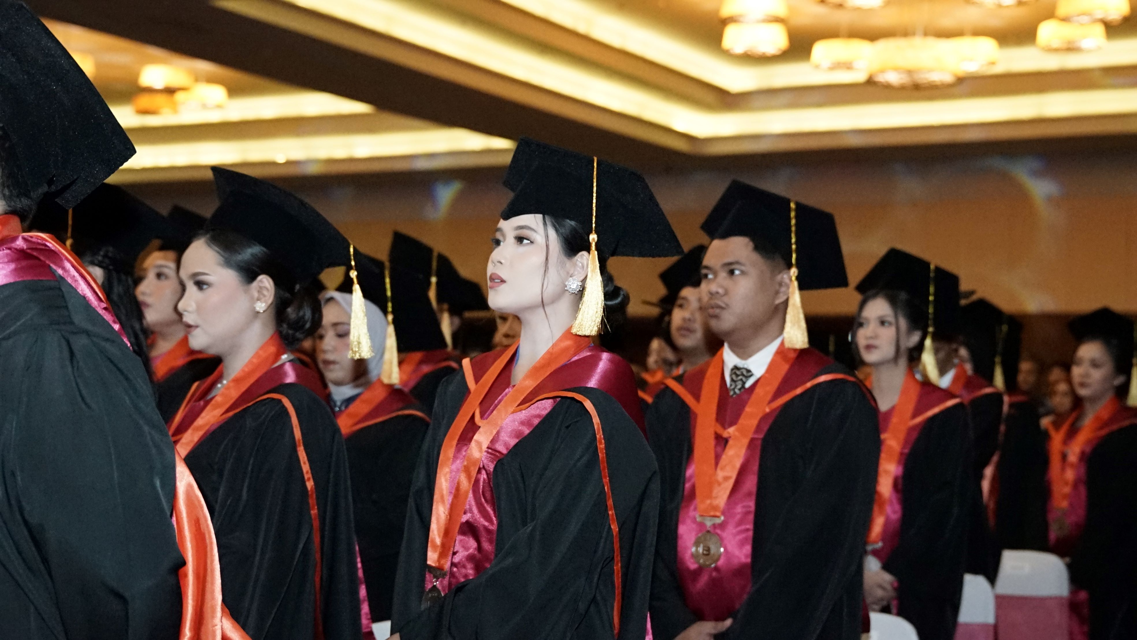 Wisuda XIV Universitas Bakrie Lahirkan 882 Generasi Unggul yang Siap Bangun Negeri