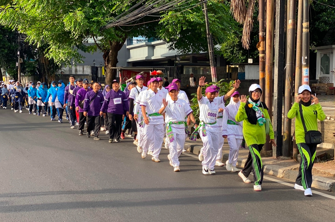 Semarak Hari Amal Bhakti ke-79, Kemenag DKI Jakarta Gelar Funwalk dan Kegiatan Sosial