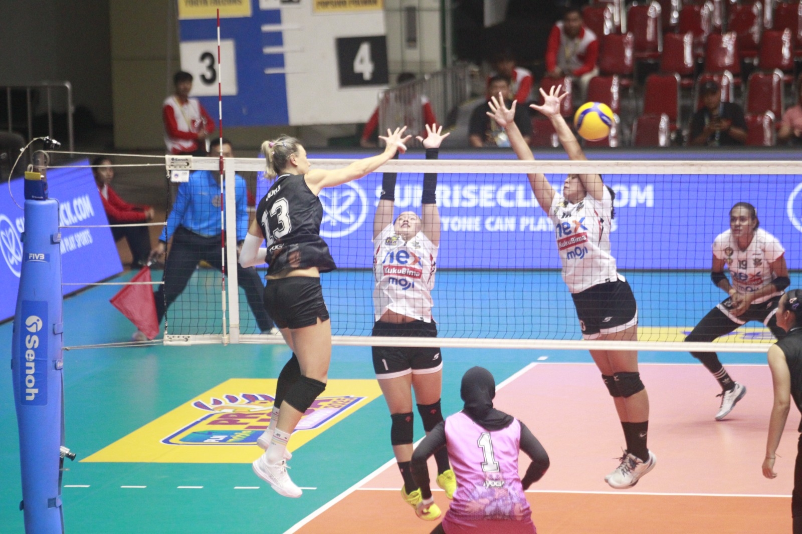 Proliga 2025: Menang Mudah dari Yogya Falcons, Jakarta Popsivo Polwan ke Puncak Klasemen