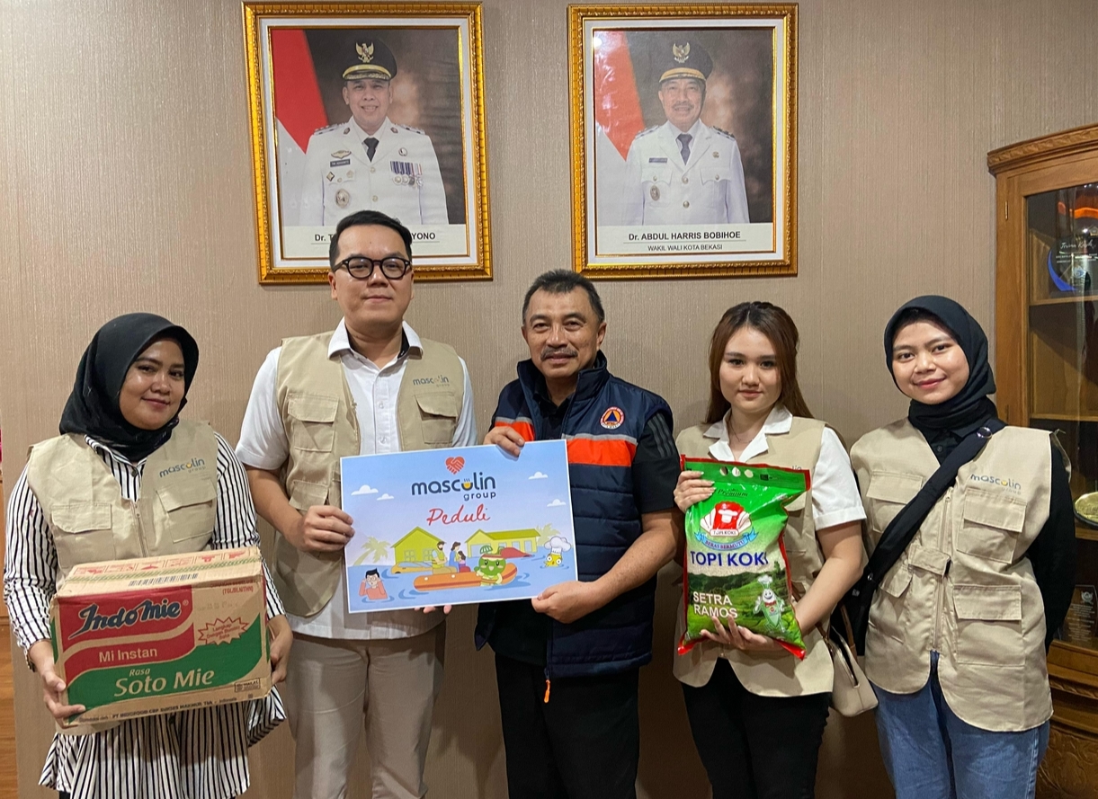 CEO Masculin Group Salurkan Bantuan untuk Korban Banjir di Pondok Gede Permai