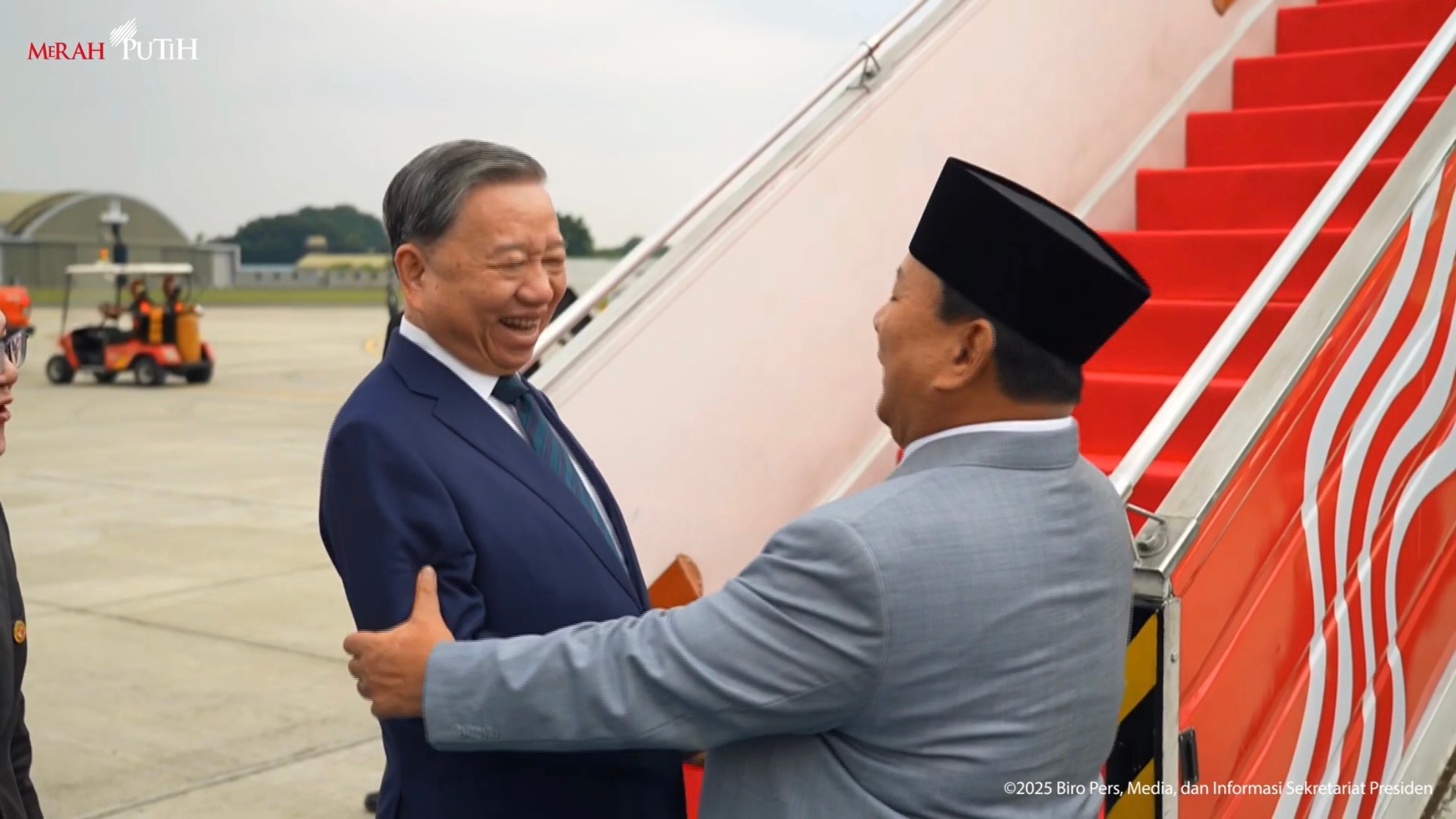 Presiden Prabowo Antar Keberangkatan Sekjen Partai Komunis Vietnam To Lam ke Singapura