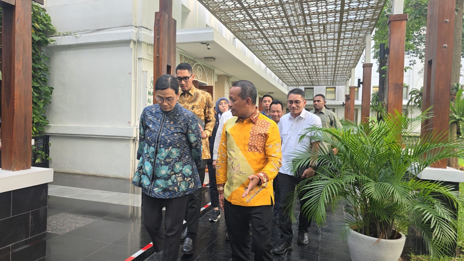 Sri Mulyani Sambangi Kantor Bahlil, Singgung Ini