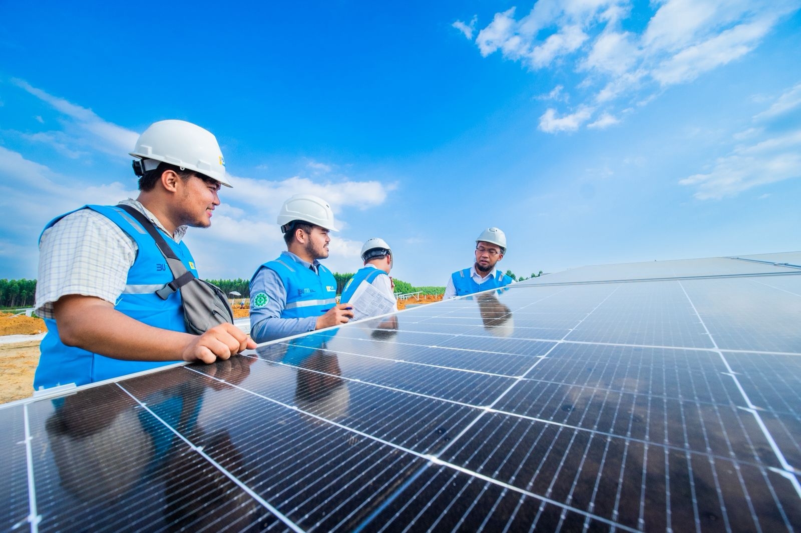 RUPTL 2025-2034 Buka Keran Investasi hingga Rp1.566,1 Triliun