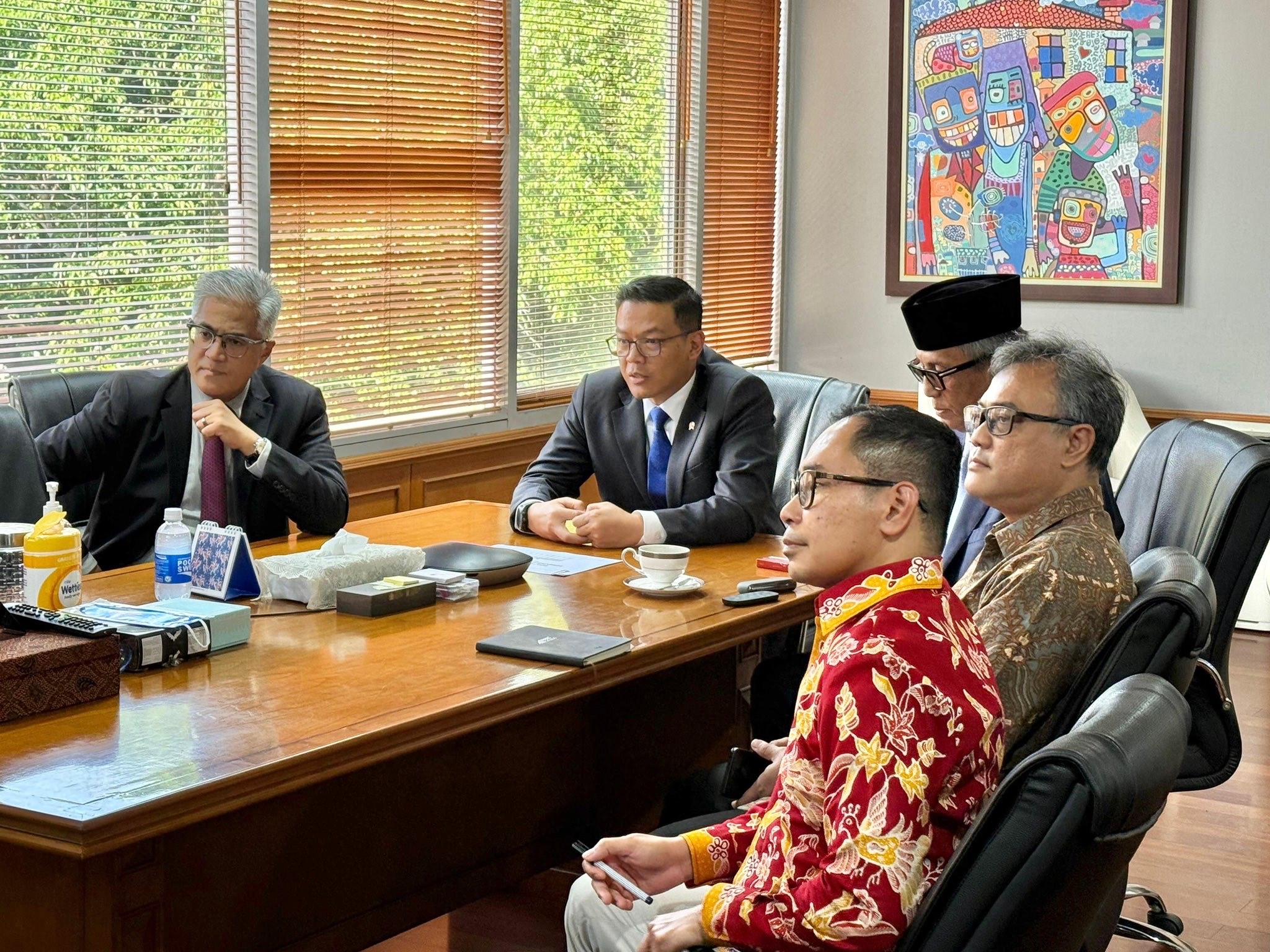 Menlu Sigap Perhatikan Kondisi WNI di Iran Imbas Pecah Konflik dengan Israel