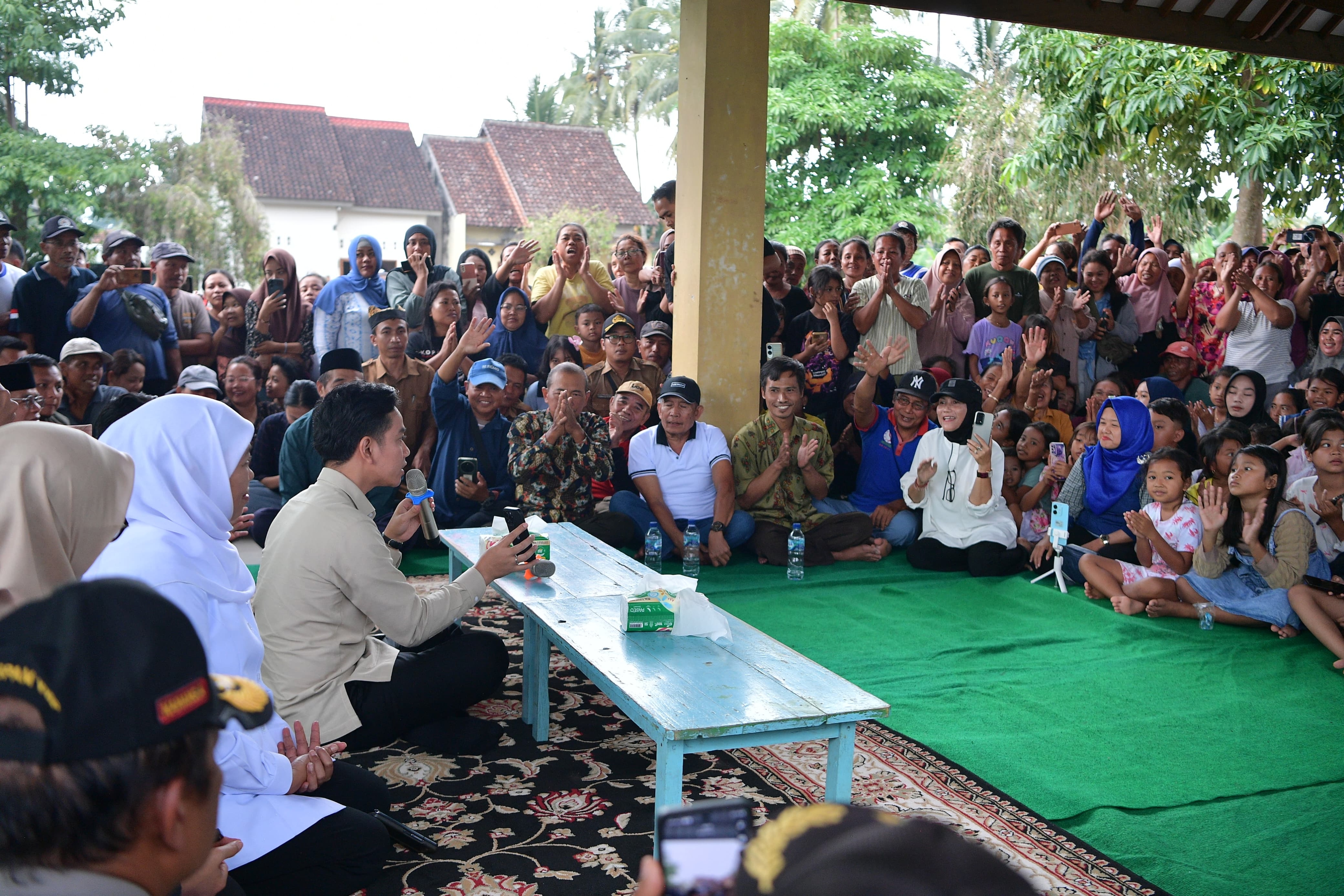 Gibran Video Call Menhut Raja Juli, Minta Selesaikan Kasus Tukar Guling Tanah di Pesanggaran
