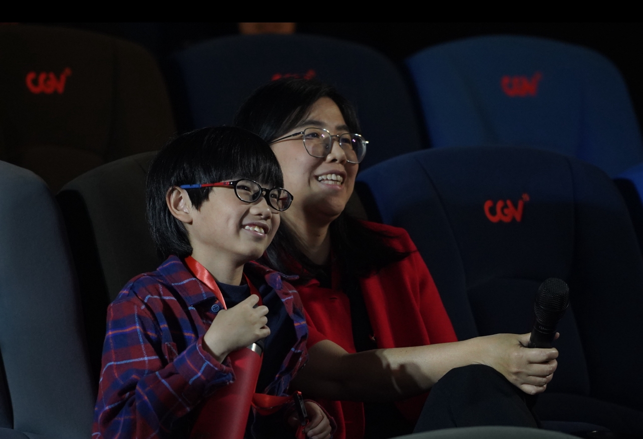 Membesarkan Generasi Platinum: Kisah Nyata Para Bunda Bersama Morinaga