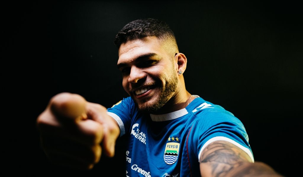 Dua Penggawa Baru Persib Bandung Enjoy Diperkenalkan Lewat Radio