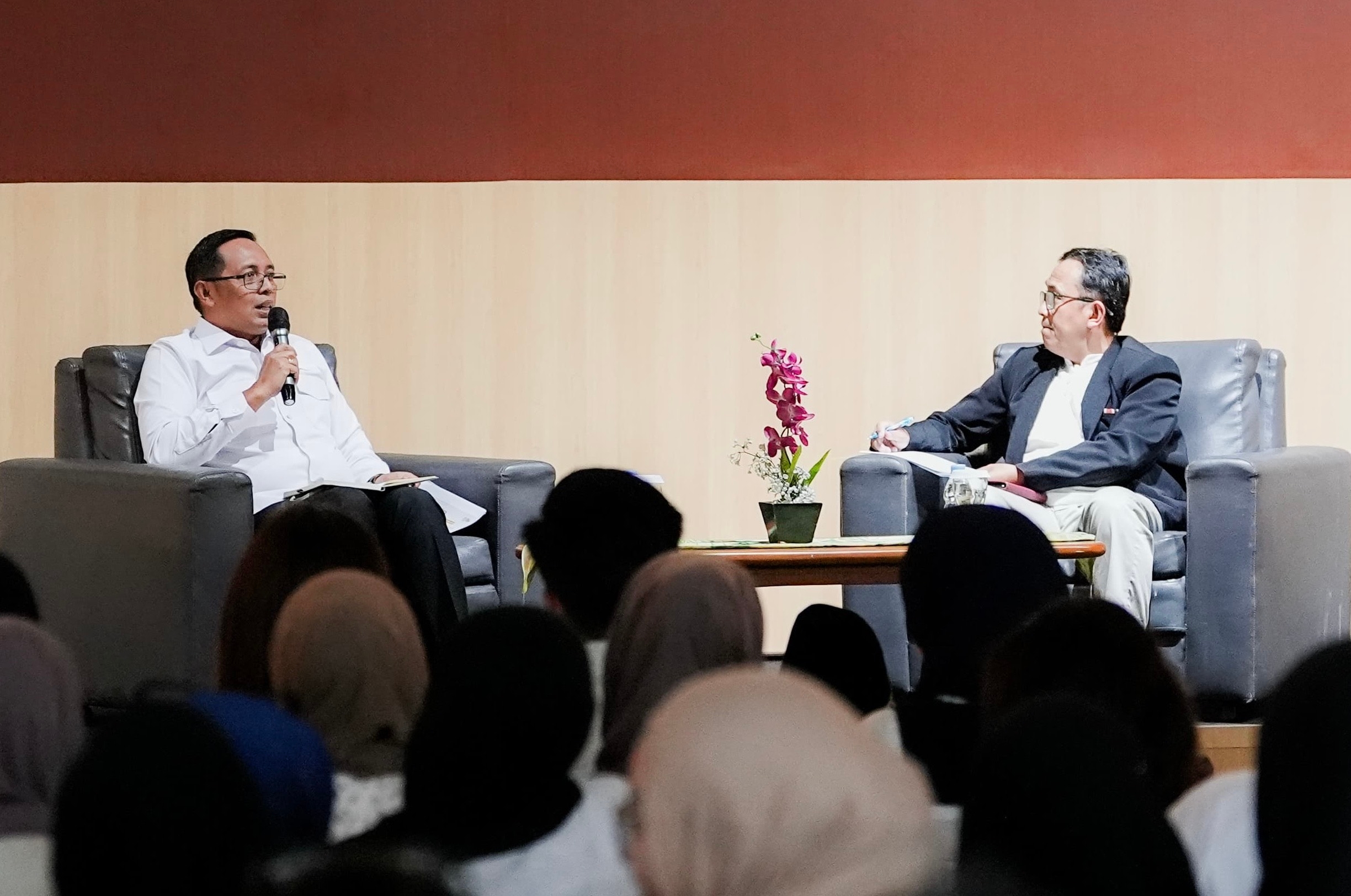 PCO Goes to Campus: Hasan Nasbi Ajak Mahasiswa Perkuat Literasi Digital