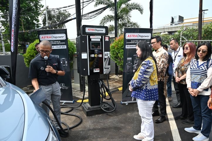 Astra Otopower Hadir di KFC MT Haryono