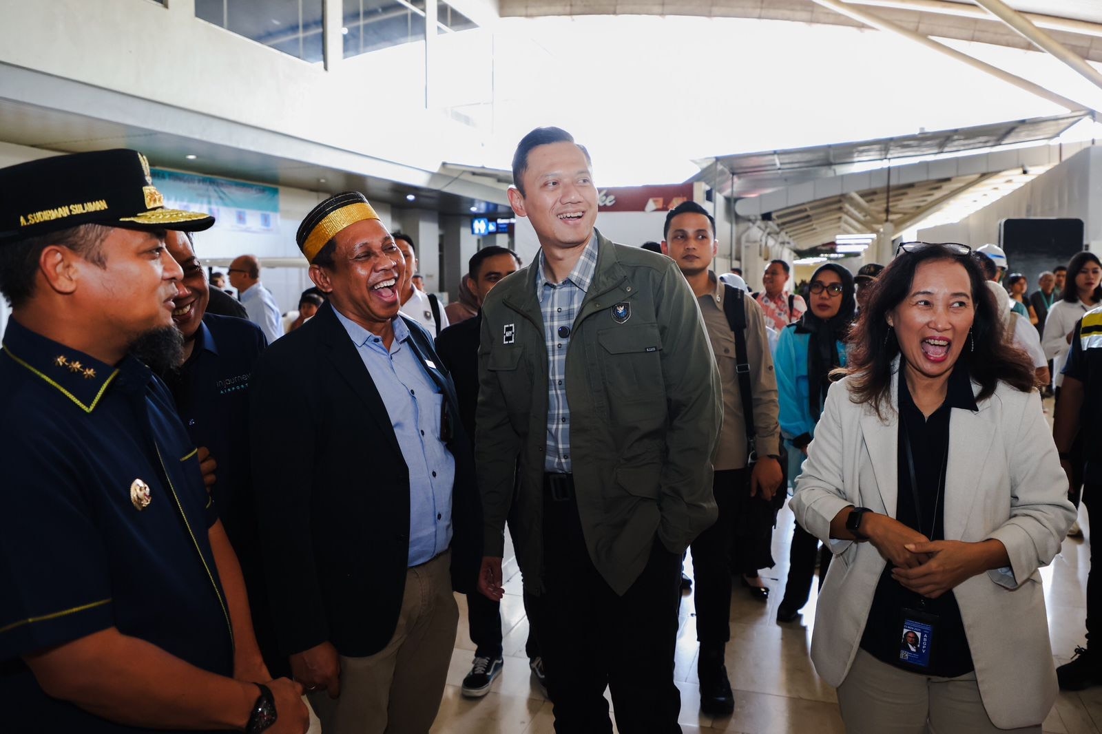 Tinjau Bandara Sultan Hasanuddin, AHY Targetkan Rampung Akhir 2025