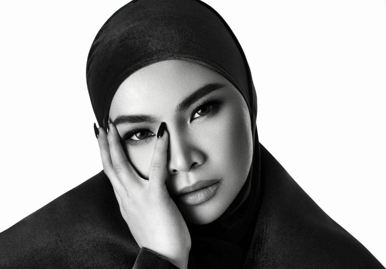 Aina Abdul Segera Menyapa Fans Indonesia Lewat Single Balada Terbaru