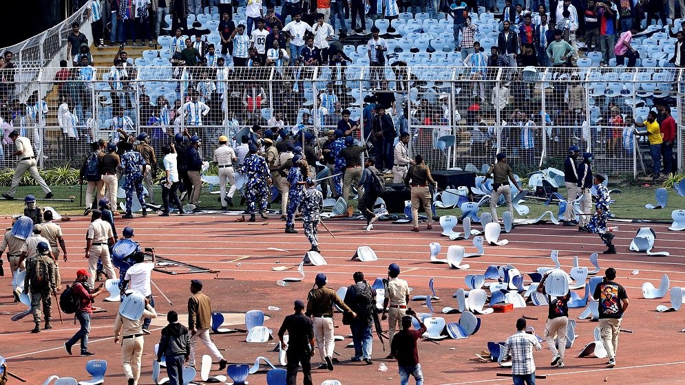 Pandangan Terhalang karena Lionel Messi Dikerumuni Politisi dan Selebritas, Penggemar di Kalkuta Rusuh