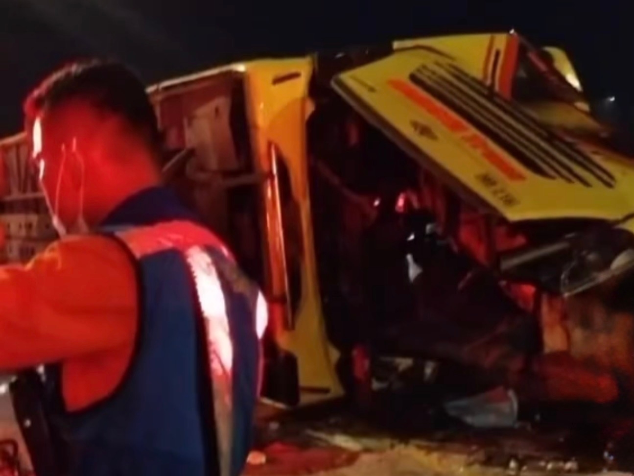 Bus PO Cahaya Trans Kecelakaan Maut di Tol Krapyak, DPR Soroti Lemahnya Sistem Keselamatan AKAP