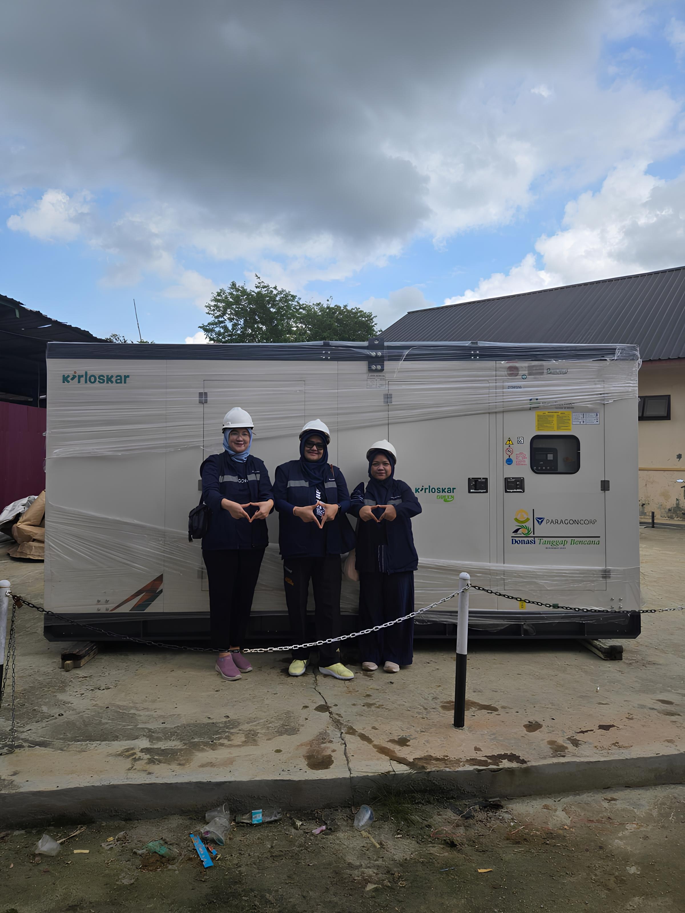 ILUNI FKUI dan FTUI serta ParagonCorp Donasikan Satu Unit Genset ke Langsa