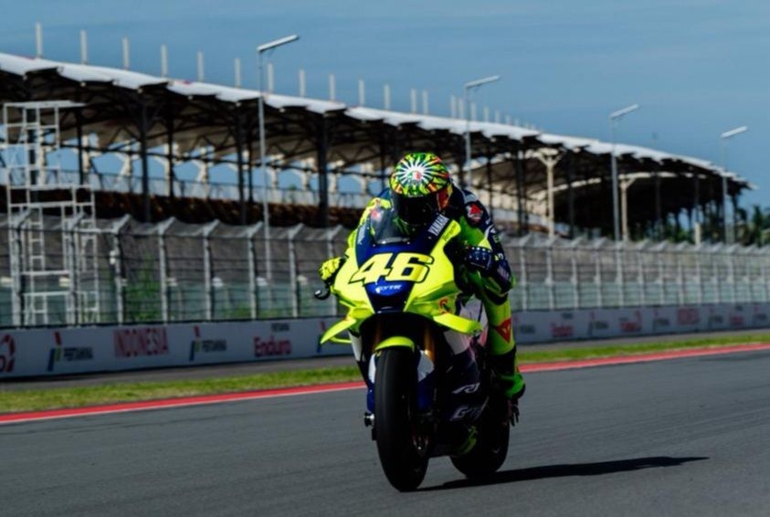 Perdana Jajal Mandalika, Valentino Rossi: Ini Momen Tepat Pembalap Muda Indonesia Mendunia