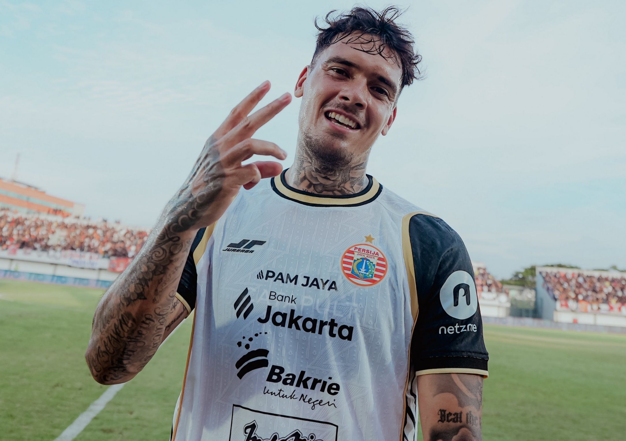 Persija vs PSM: Berpeluang Debut di JIS, Shayne Pattynama 'Penasaran' dengan Stadion Utara Jakarta