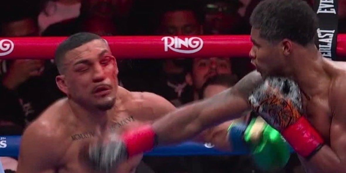 Dominan Kalahkan Teofimo Lopez, Shakur Stevenson Raih Gelar Juara Dunia Kelas Ringan WBO