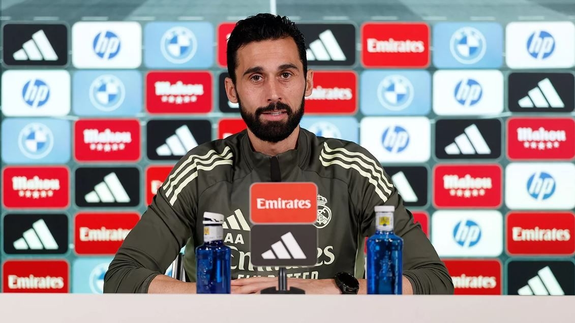 Alvaro Arbeloa: Barcelona Dikalahkan Atletico? Saya Tak Ada Komentar, Tanya Hansi Flick