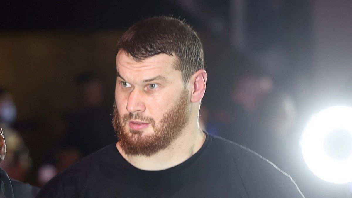 Tebar Ancaman! Arslanbek Makhmudov Bertekad Paksa Tyson Fury Pensiun Permanen di Bulan Apri