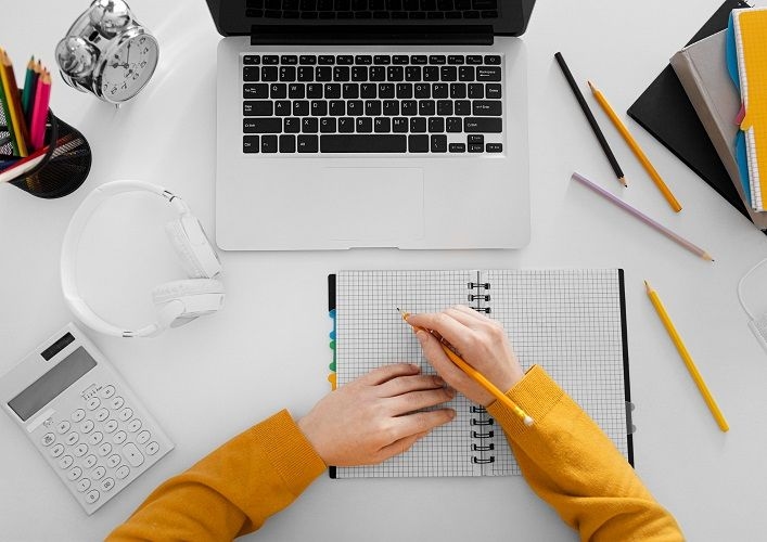 5 Tips Menulis Opini di Media Sosial bagi Pemula