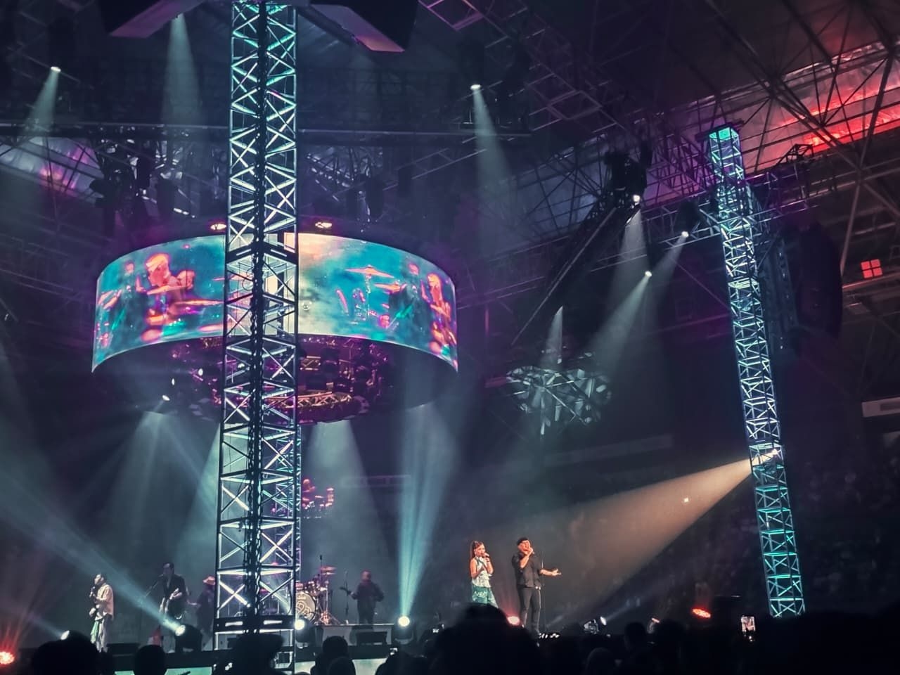 Lewat Panggung 360 Derajat, Padi Reborn Berhasil Buat Sobat Padi Nostalgia