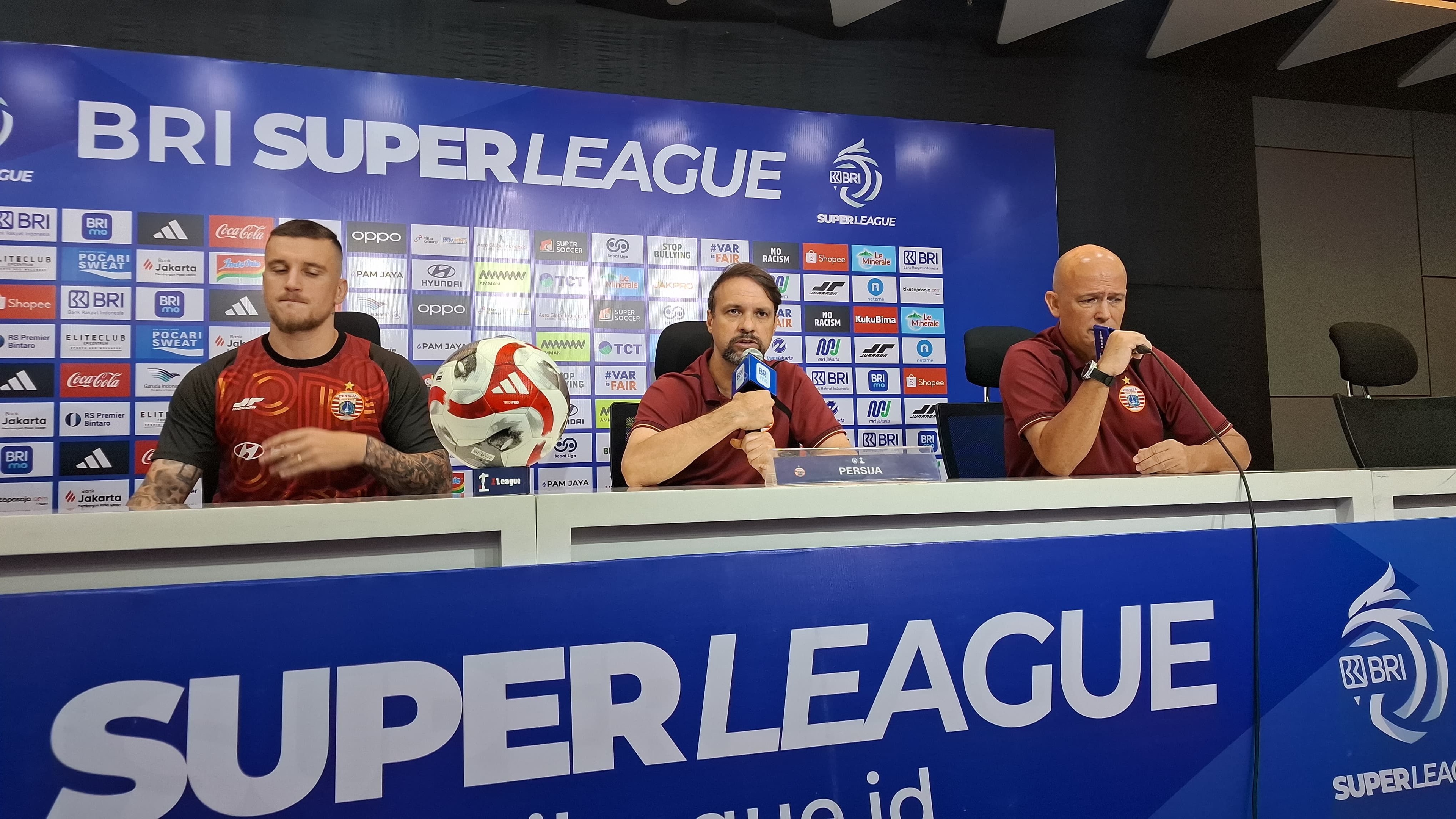 Sedikit Kesal, Mauricio Souza Jawab Kritik 'Malas" Mainkan Pemain Baru Persija Jakarta