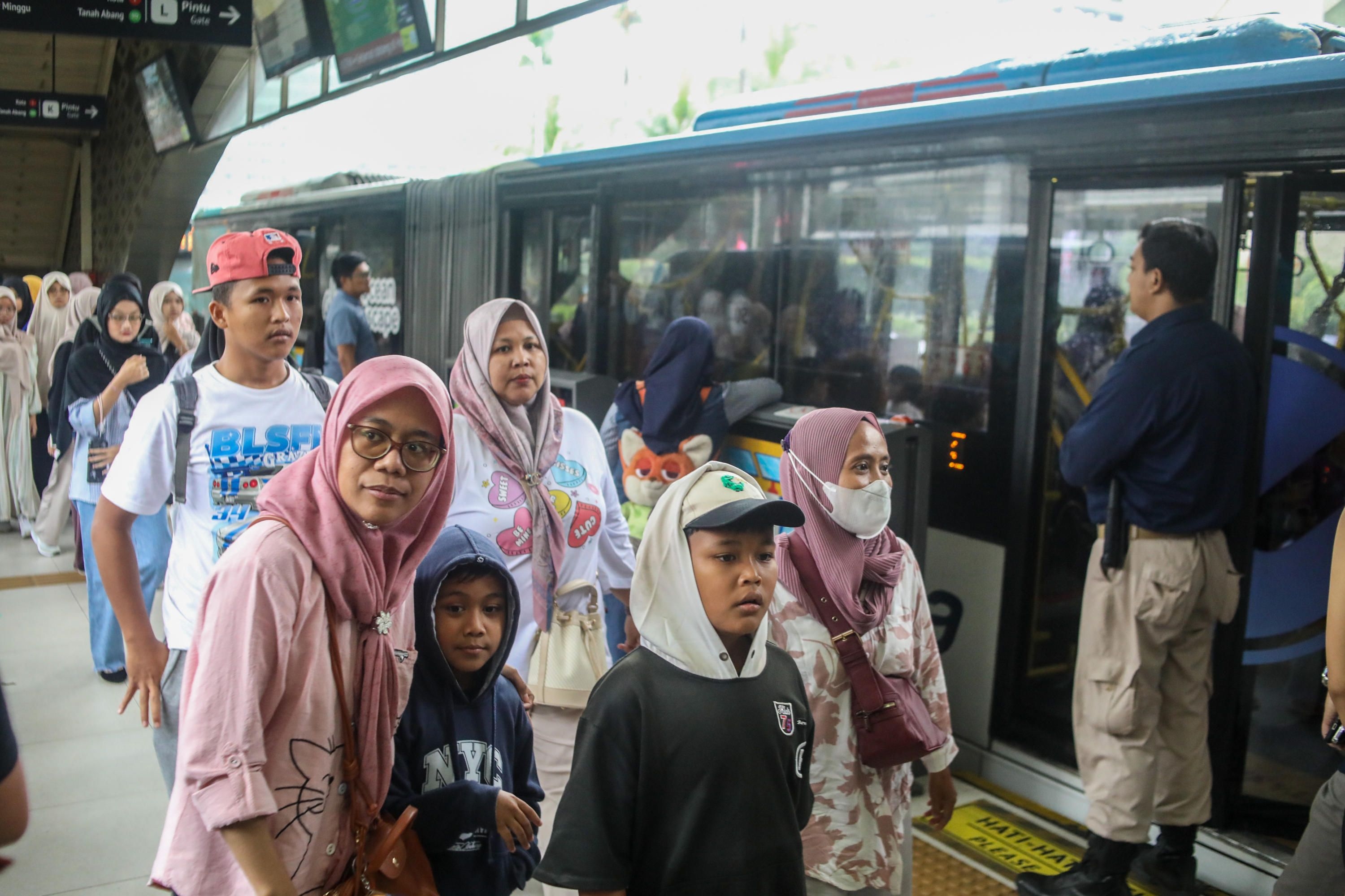 Transjakarta Didorong Berbenah di Tengah Lonjakan Penumpang
