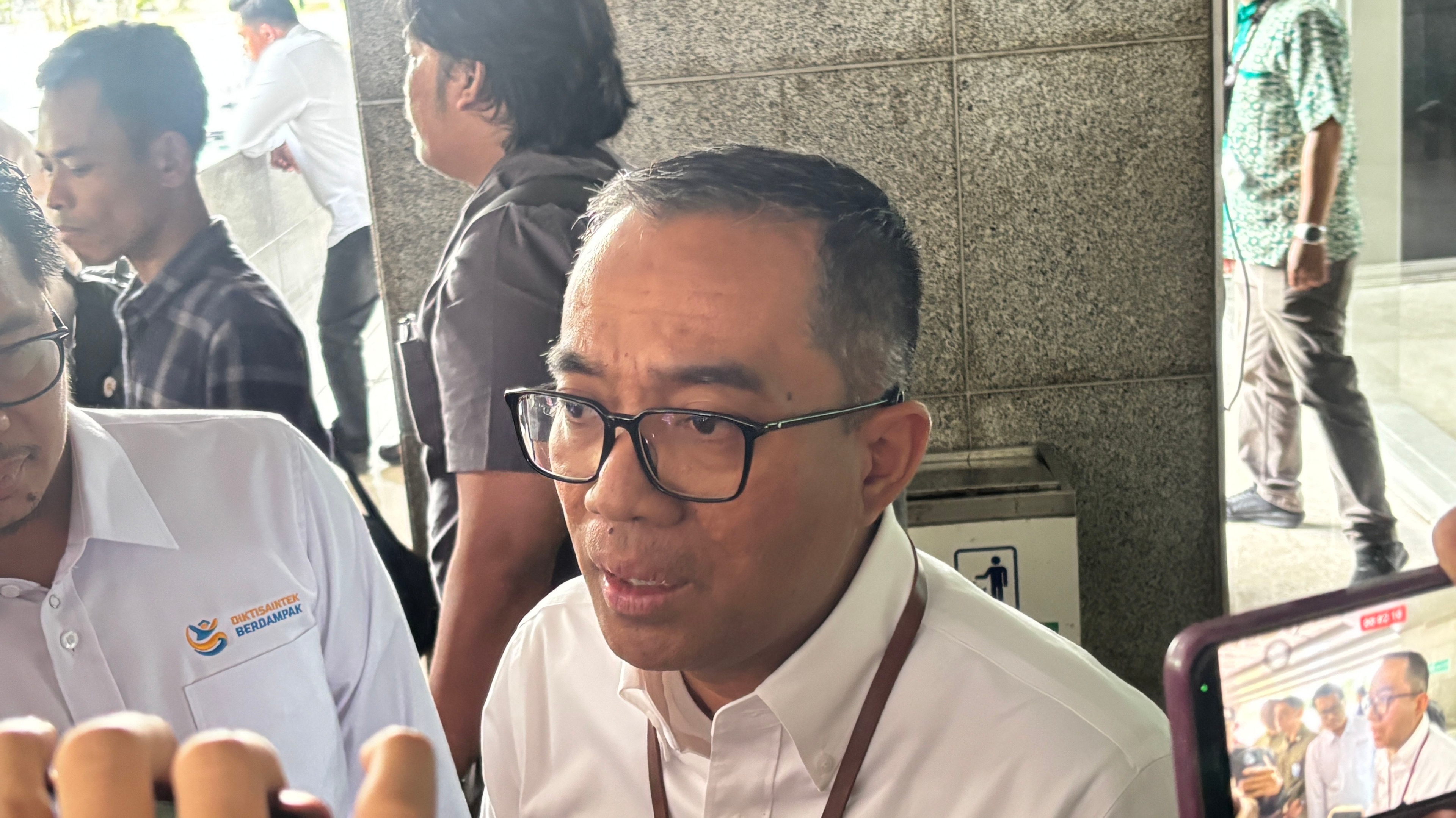 Ciptakan Generasi Berdaya Saing Global, Pemerintah Bakal Rekrut Guru Terbaik untuk Sekolah Garuda